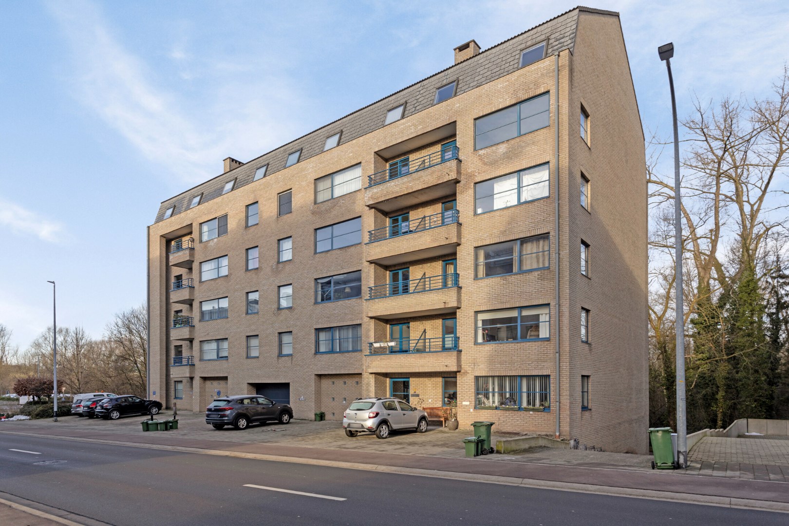 Goed gelegen 2-slaapkamerappartement  – EPC 119 kWh/m&#178; - bewoonbare opp. 95 m&#178; 