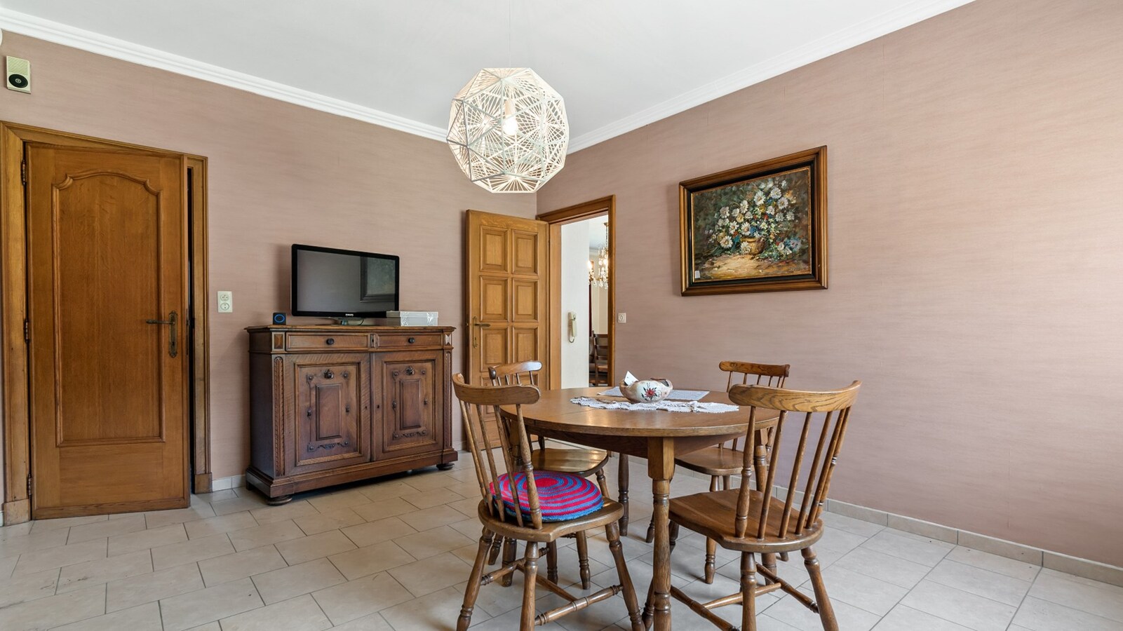 KESSEL-LO - 60&#39;s villa 5 slks op 6a40 