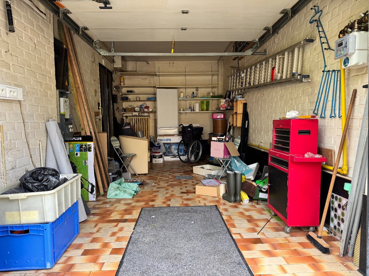 Woning met 4 slaapkamers en garage 