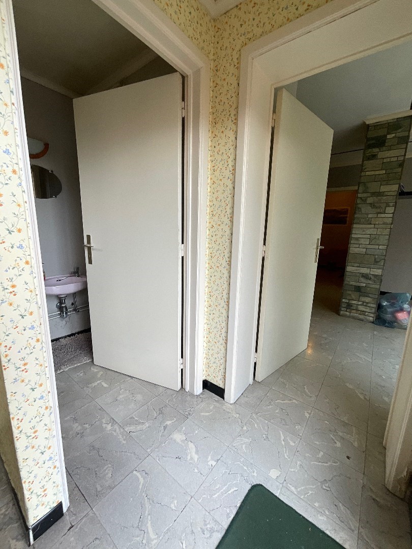 Apart toilet