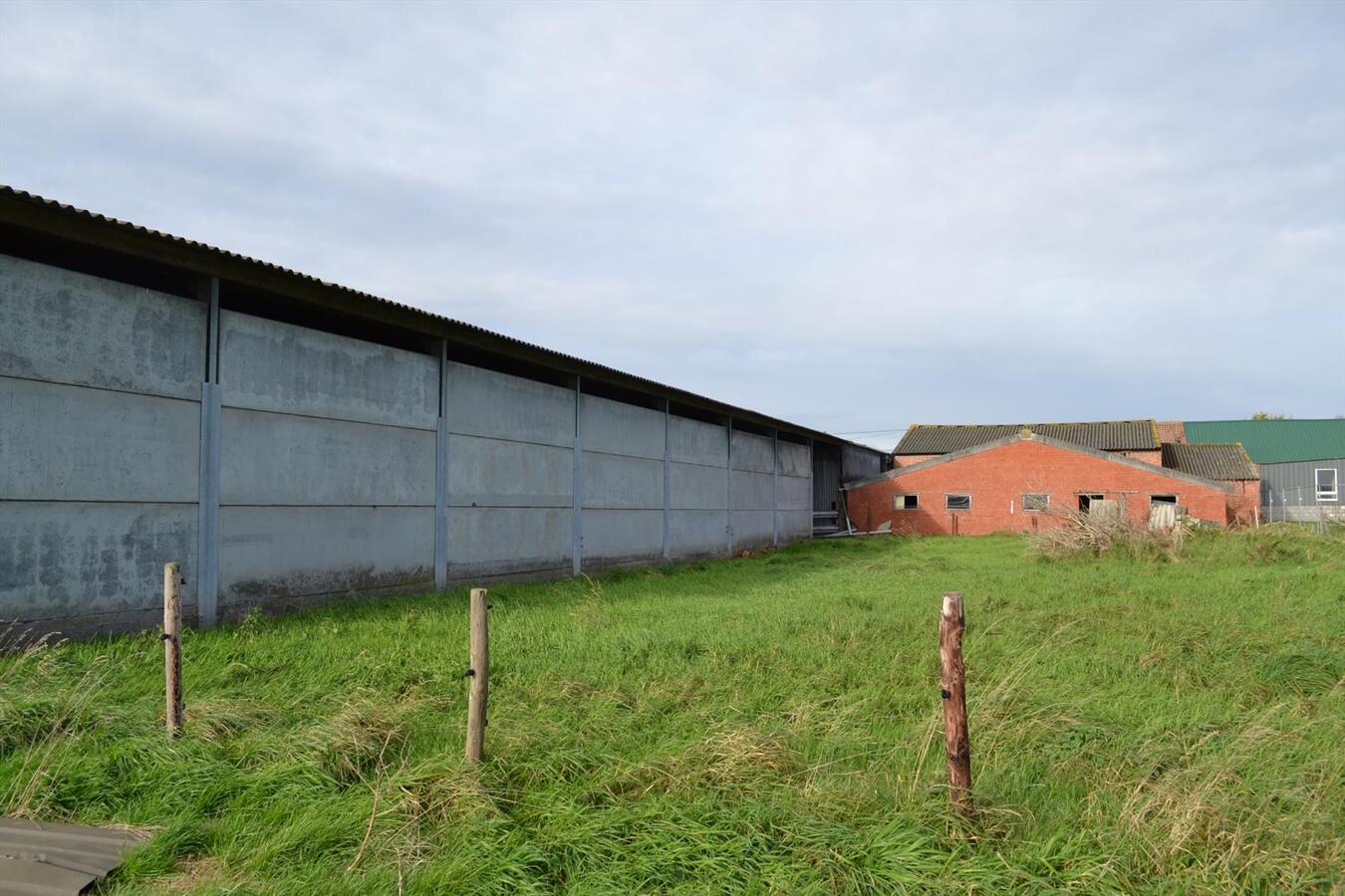 Te renoveren hoeve op ca 2,4 ha te Meerdonk 