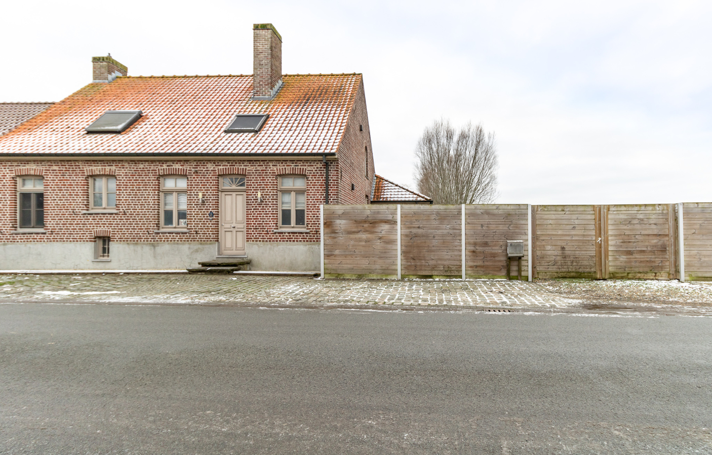 Charmante woning op 2329m&#178; te Kortemark 