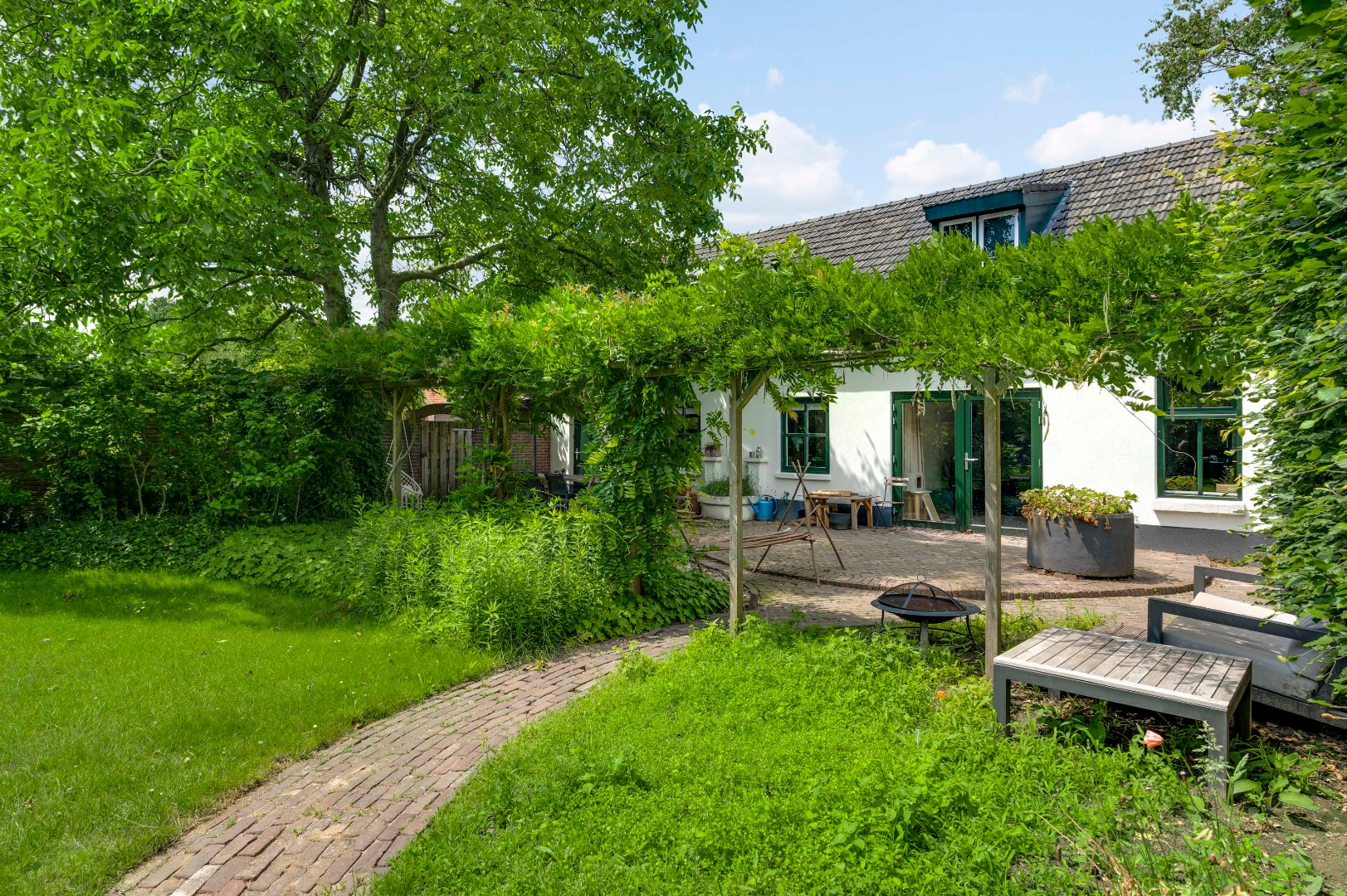 Woonboerderij te koop in Ospel