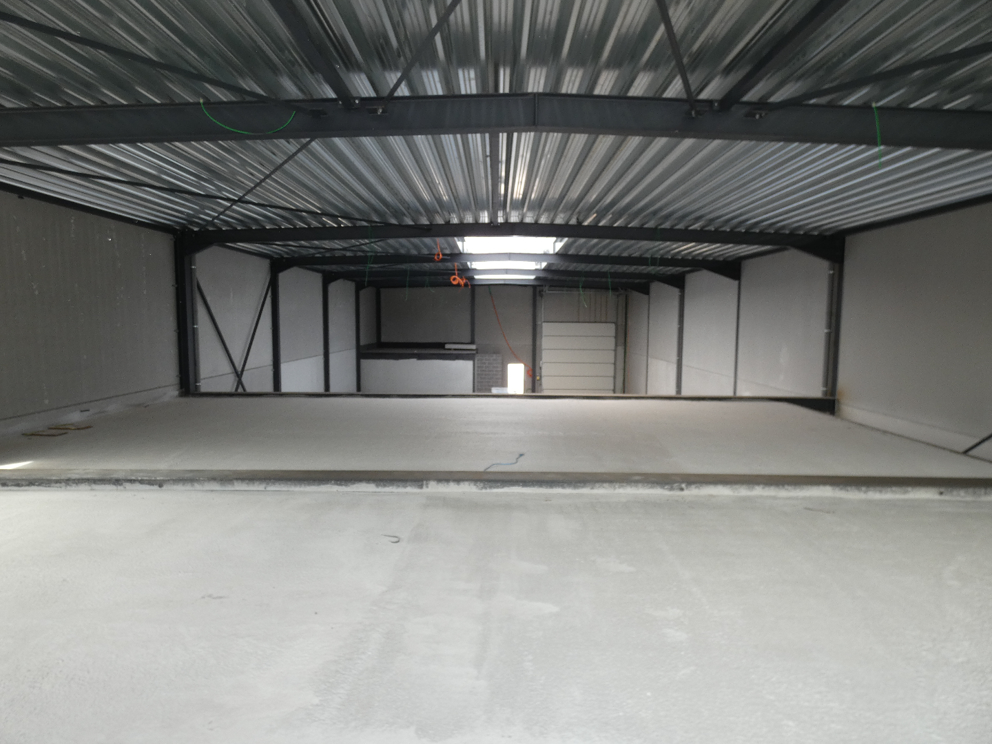 KMO unit(s) met showroom, terras en parkeerplaatsen, zicht-locatie, Jabbeke 