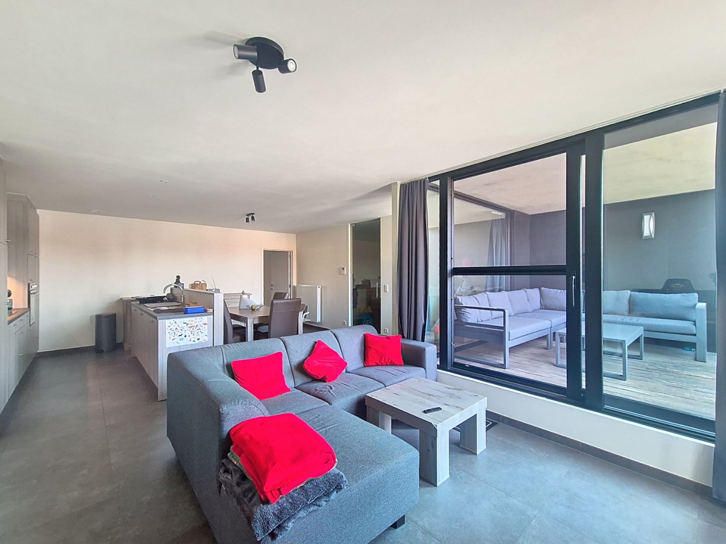 Appartement met 2 slpks en garage 