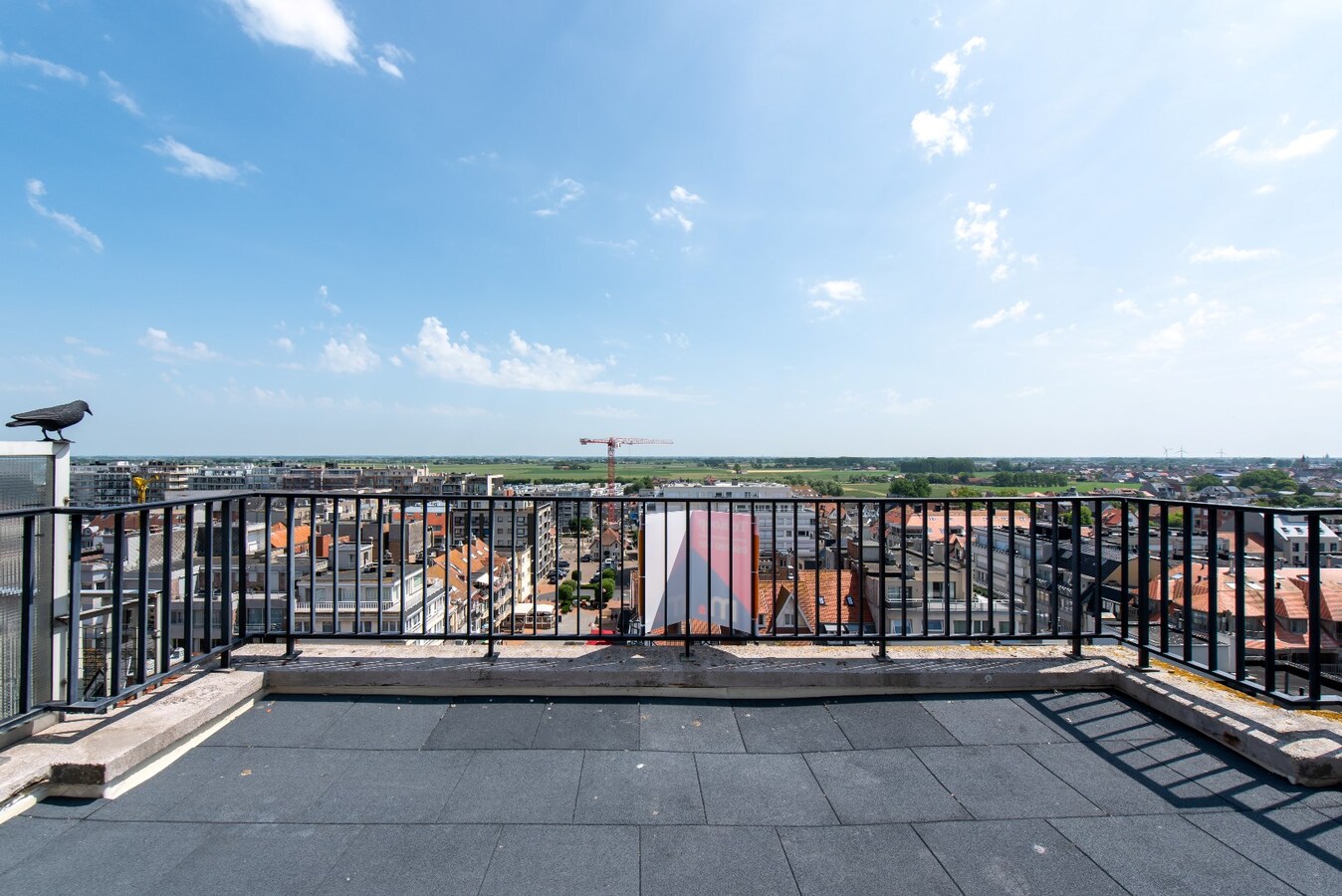 Instapklare Penthouse met 2 ruime terrassen op de zeedijk 