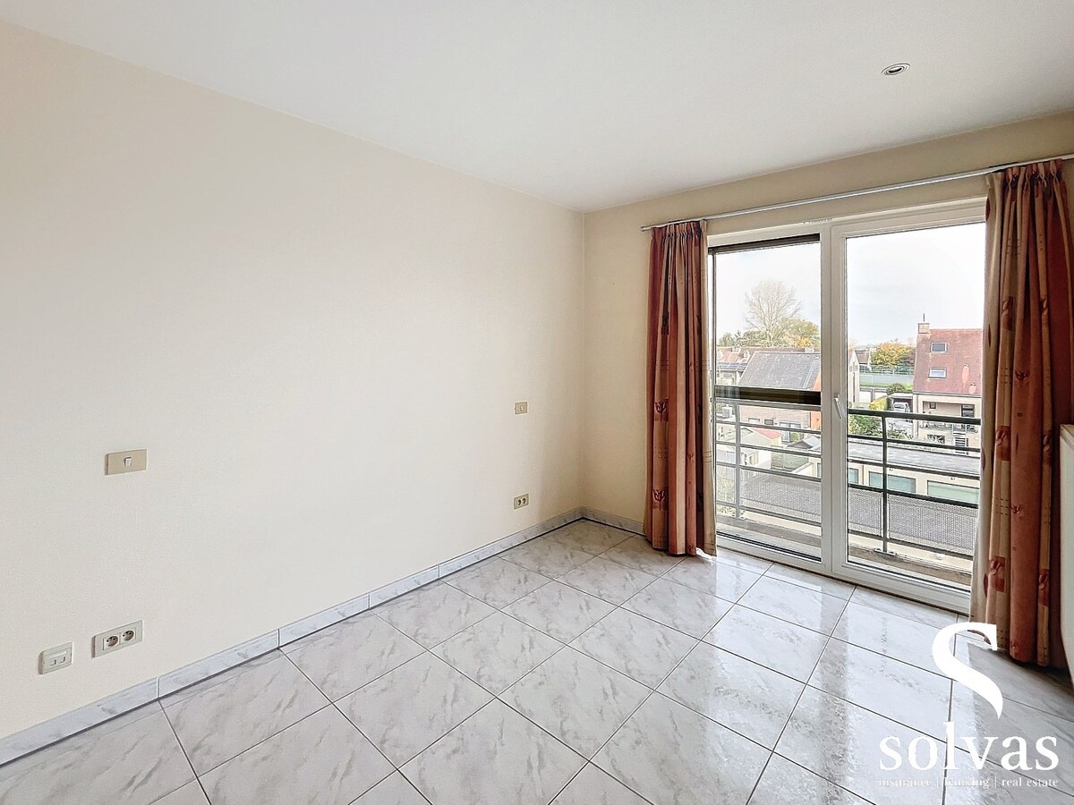 Zeer mooi appartement met ruime 2 slaapkamers en bureau te centrum Aalter 