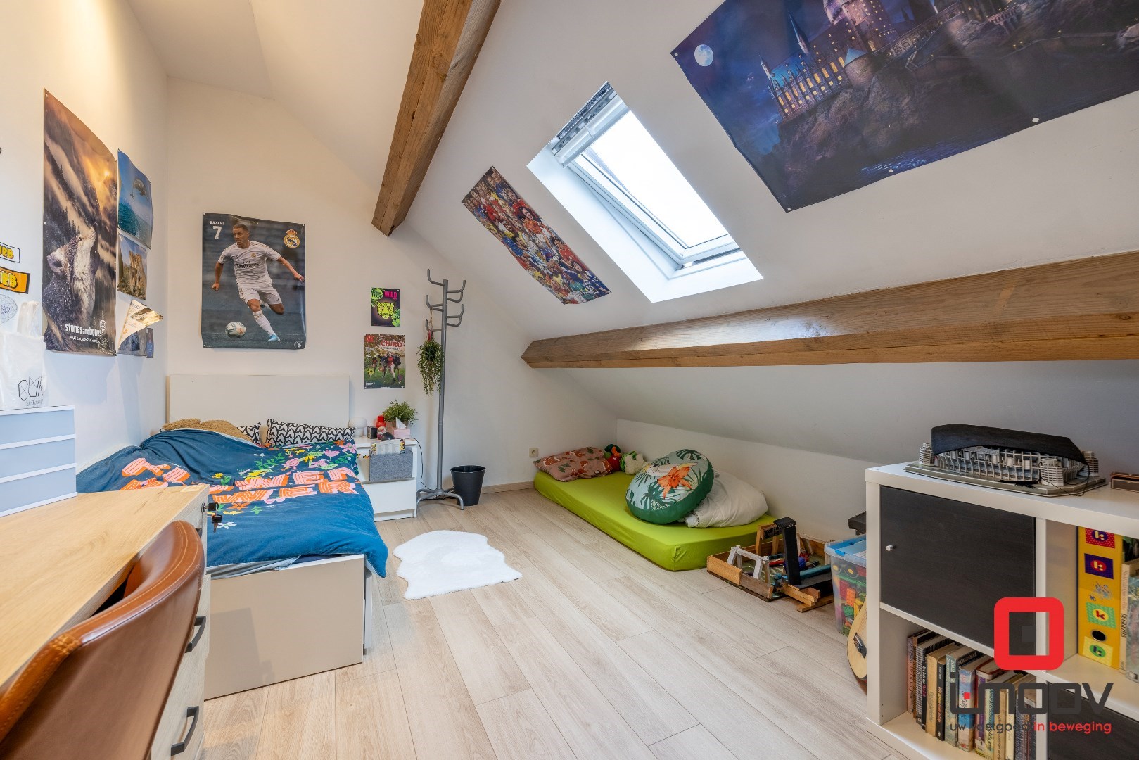 Charmante rijwoning met grote tuin en 4 slaapkamers 