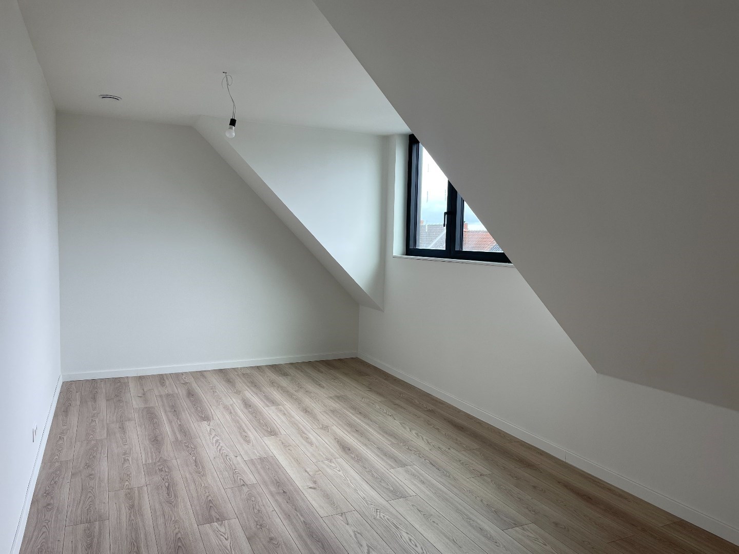 Nieuwbouw appartement met 2 slaapkamers en terras te Desselgem. 