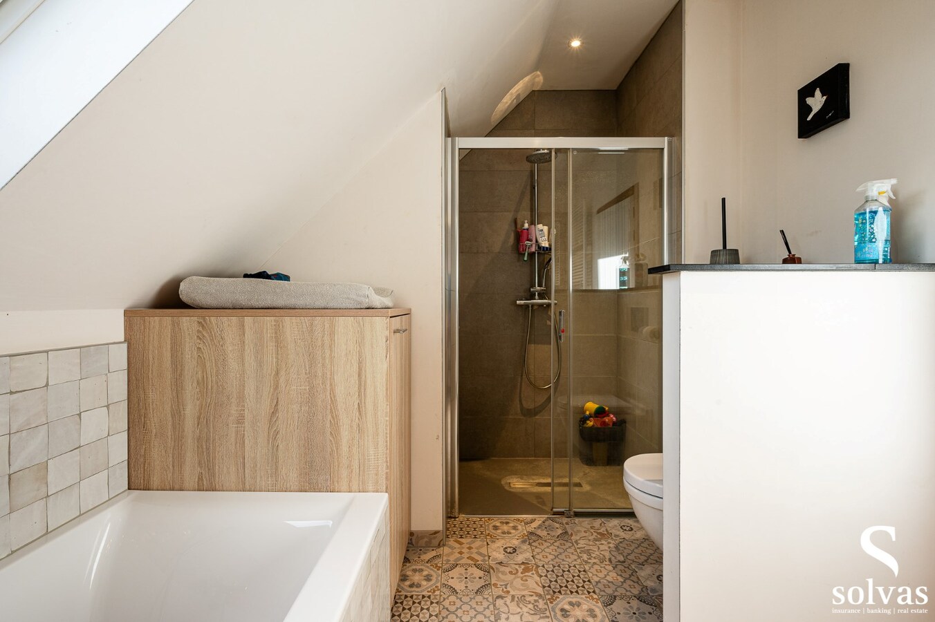 Moderne half open bebouwing met prachtige verzichten! 