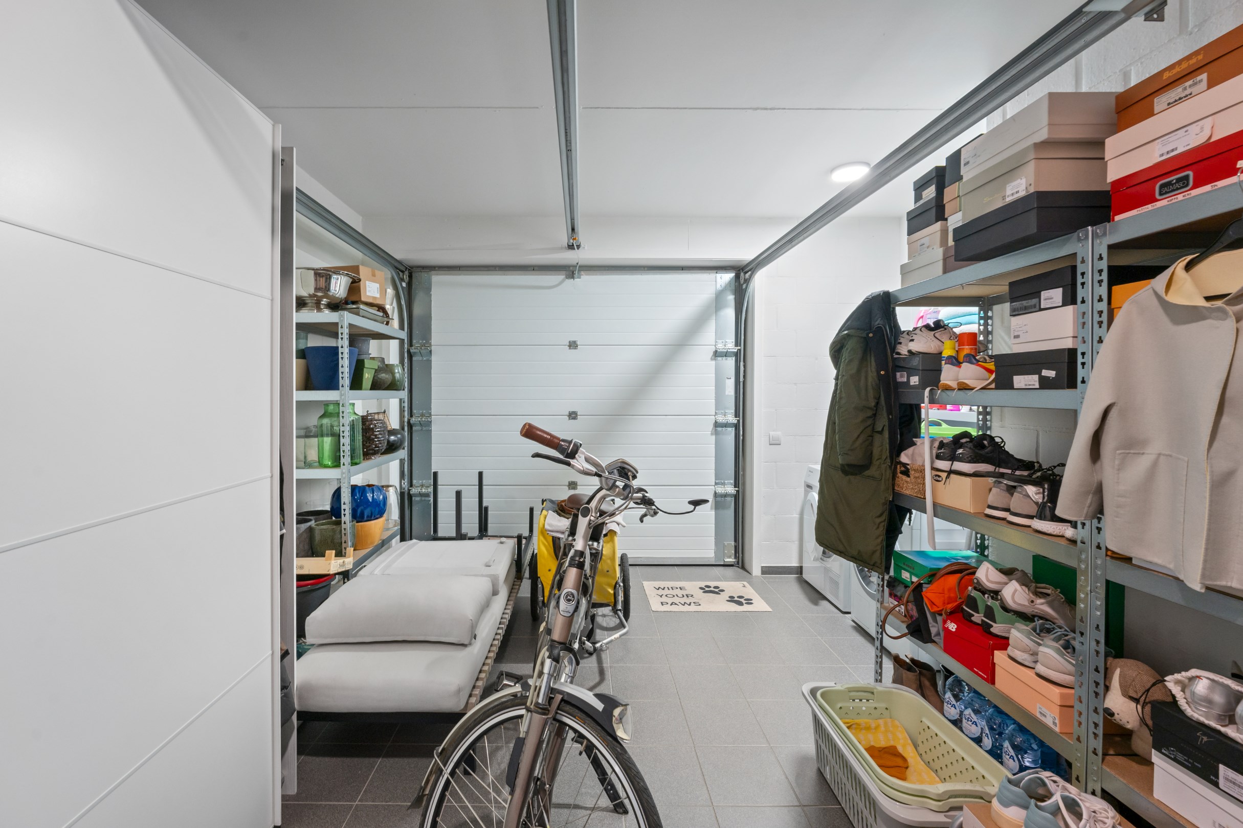 Magnifique maison pr&#234;te &#224; emm&#233;nager &#224; louer avec 3 chambres &#224; coucher compl&#232;tes, un garage et un jardin confortable situ&#233; au cœur de RAMSKAPELLE. 