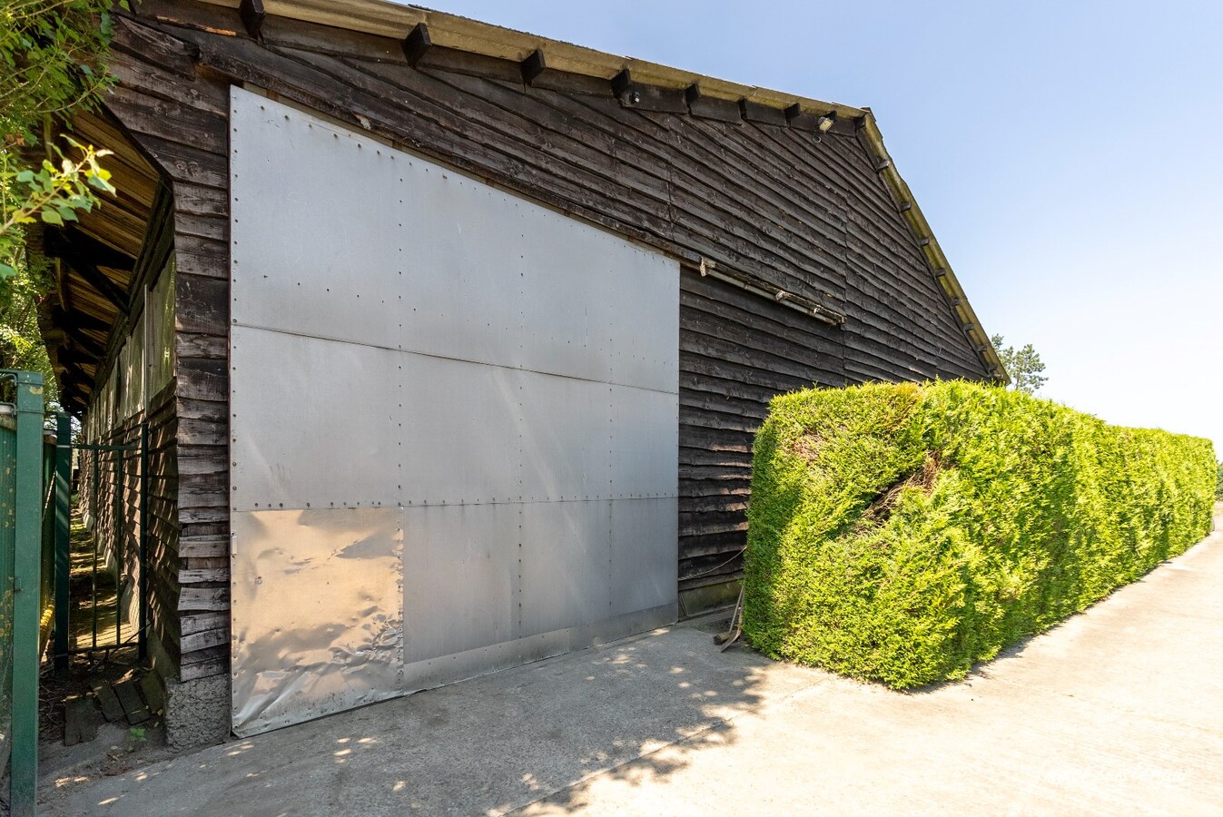 Paardenaccommodatie met woning op ca. 80a te Duffel (Optioneel bij te kopen weilanden van ca. 3 ha) 