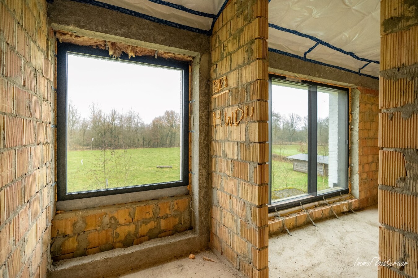 Uniek casco landhuis op een idyllische  locatie op ca. 8,26 ha te Diest 