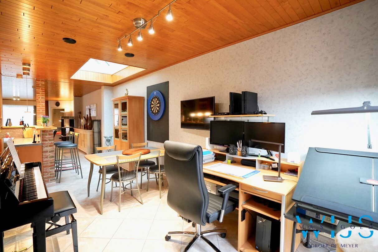 Gezinswoning met 4 slaapkamers &amp; garage te EVERGEM ! 