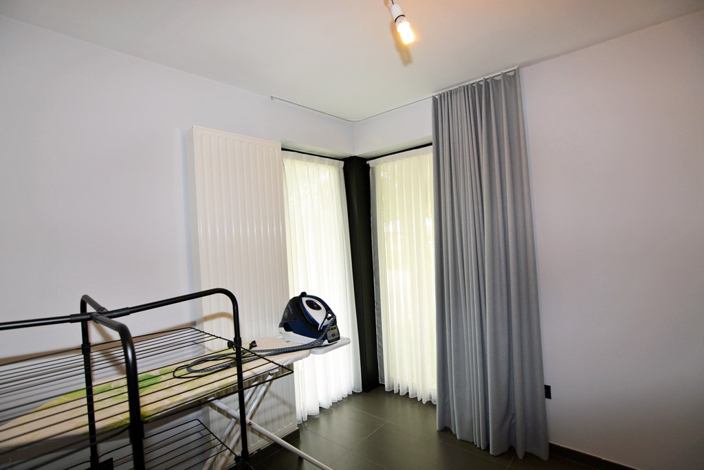 Moderne, energiezuinige woning met 4 slpks op 7a 7ca. 