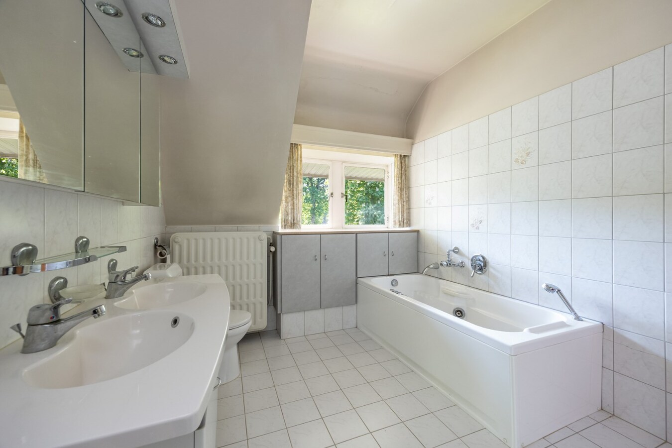 Villa &quot;Lentestemmen&quot; op een perceel van 4.491 m&#178; te Schilde 
