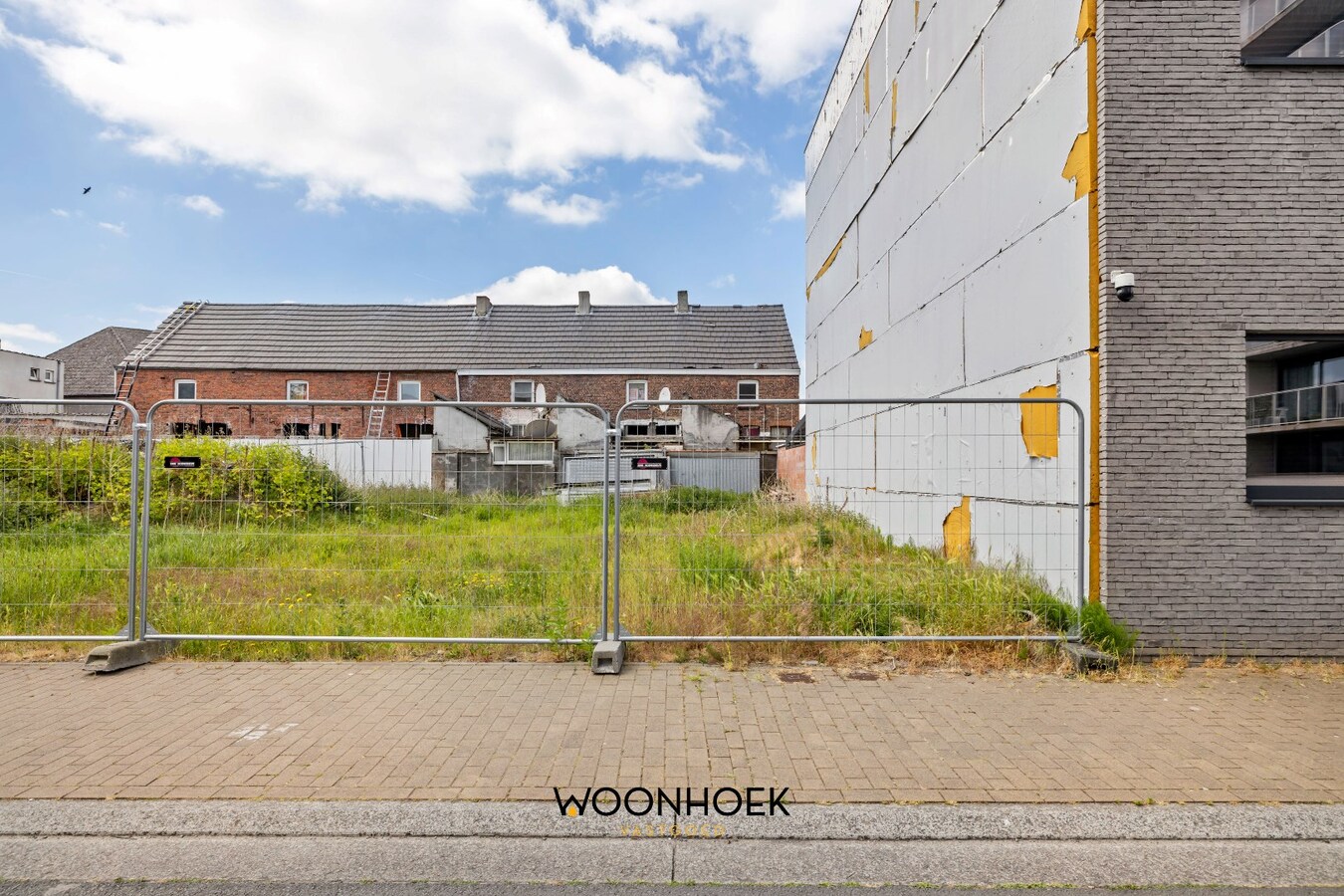 Residenti&#235;le bouwgrond in centrum Lokeren 