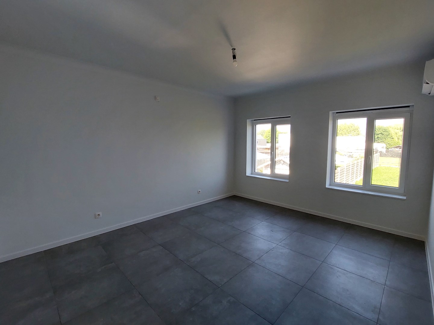 Gerenoveerde woning met 4 slaapkamers in Bavikhove 