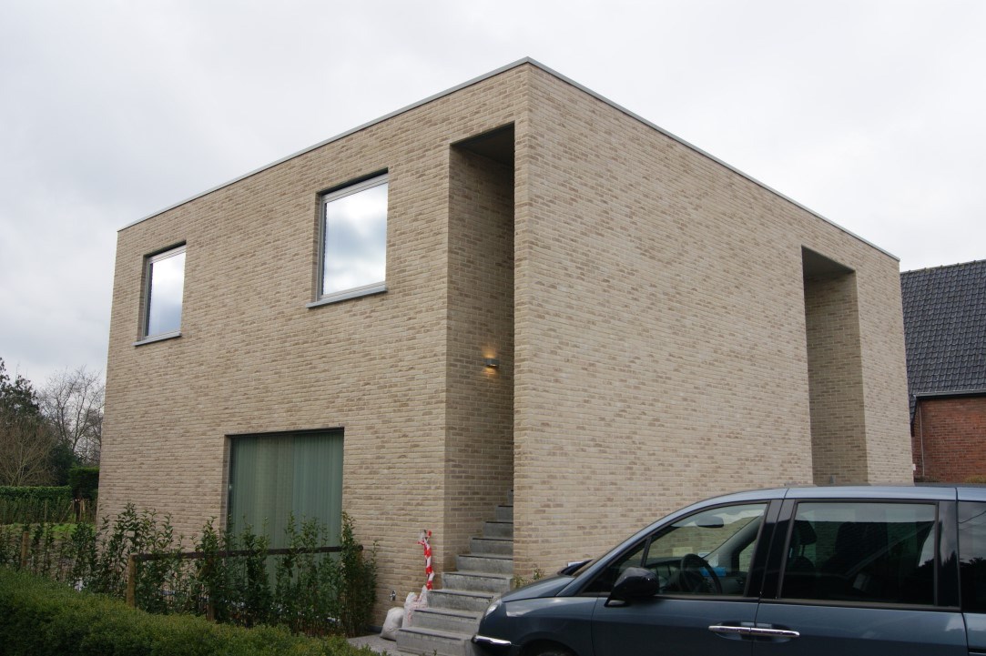 Appartement met 2 slpk en terras (en autostaanplaats), Torhout. 