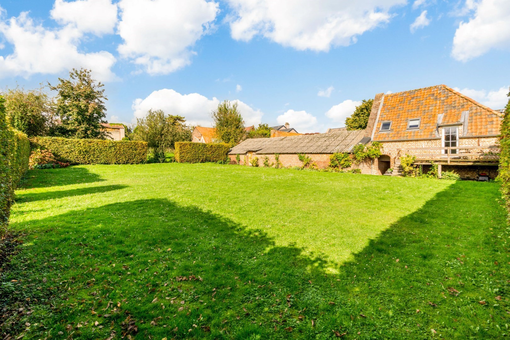 tuin met zicht op achtergevel