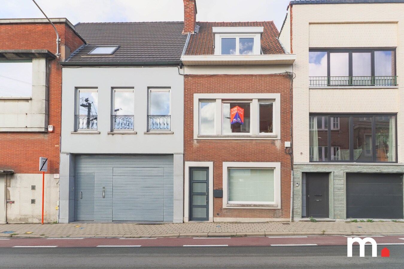 Zeer goed onderhouden woning met 3 slaapkamers uitweg te Kortrijk! 
