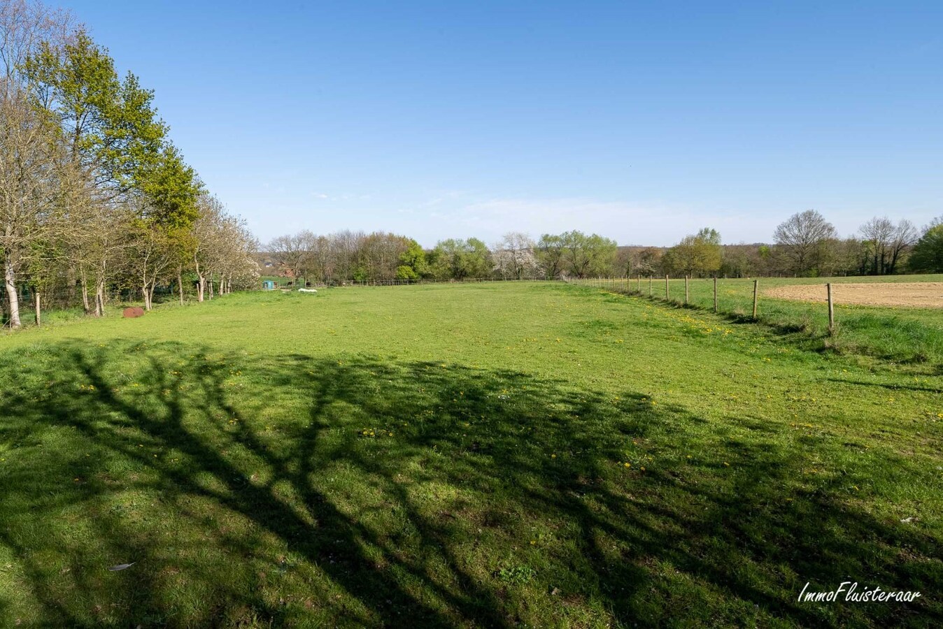 Uniek gelegen ruime vierkantshoeve op ca. 4,2 ha te Aarschot (Vlaams-Brabant) 