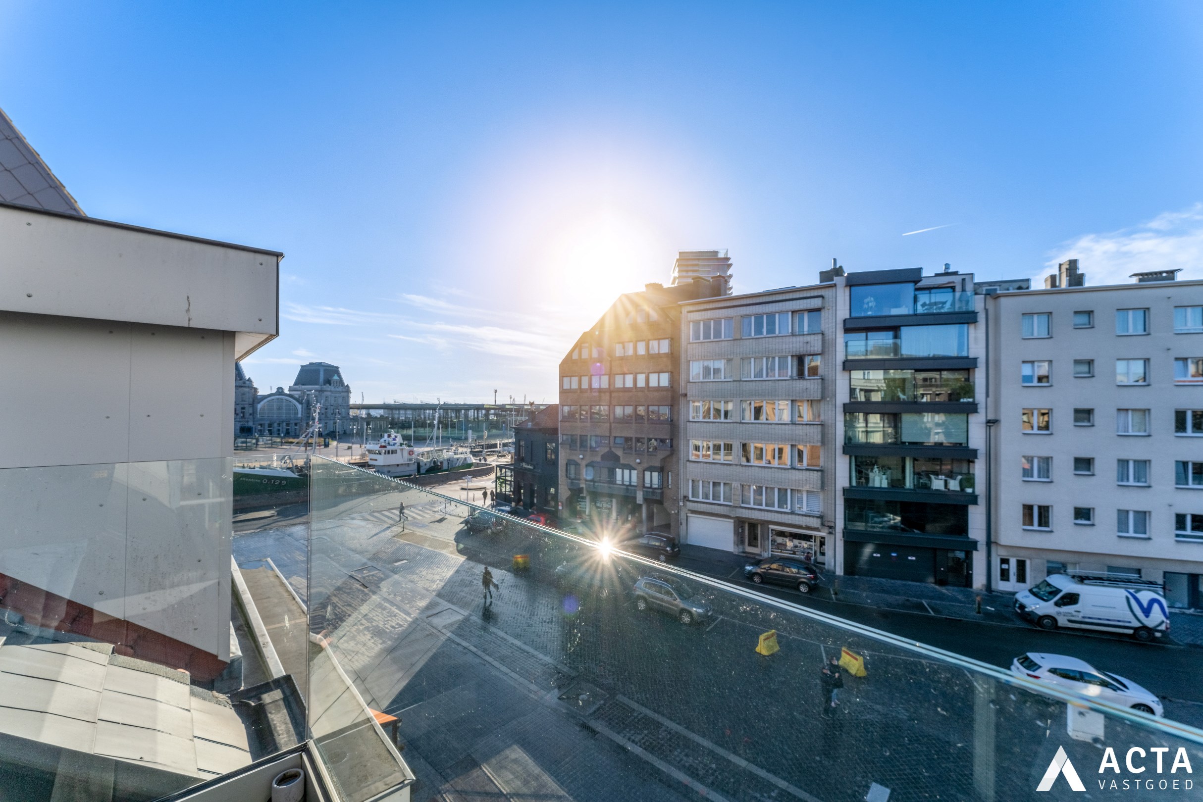 Gerenoveerd duplexappartement met twee slaapkamers aan de Visserskaai van Oostende 