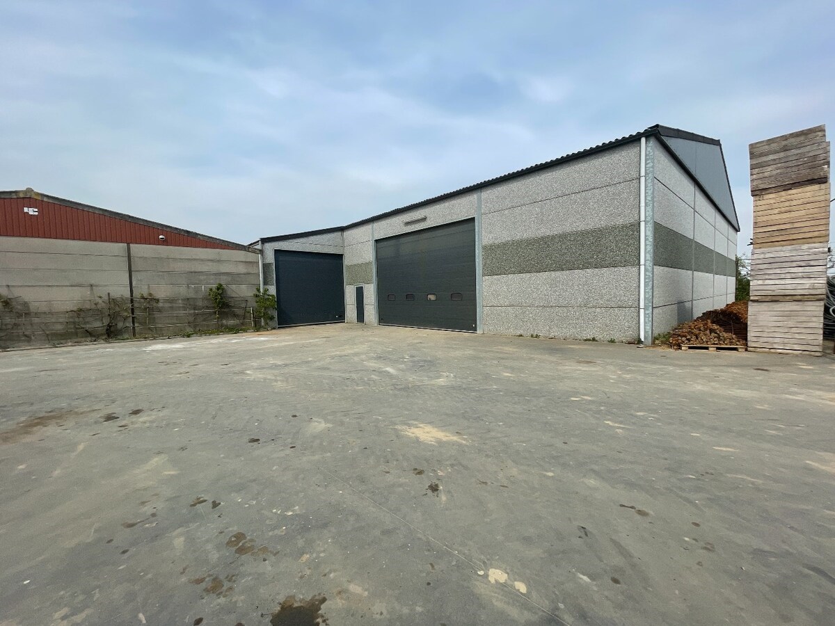 Loods 750 m&#178; te Passendale - Huurprijs 2,5 € per m&#178;/mnd 