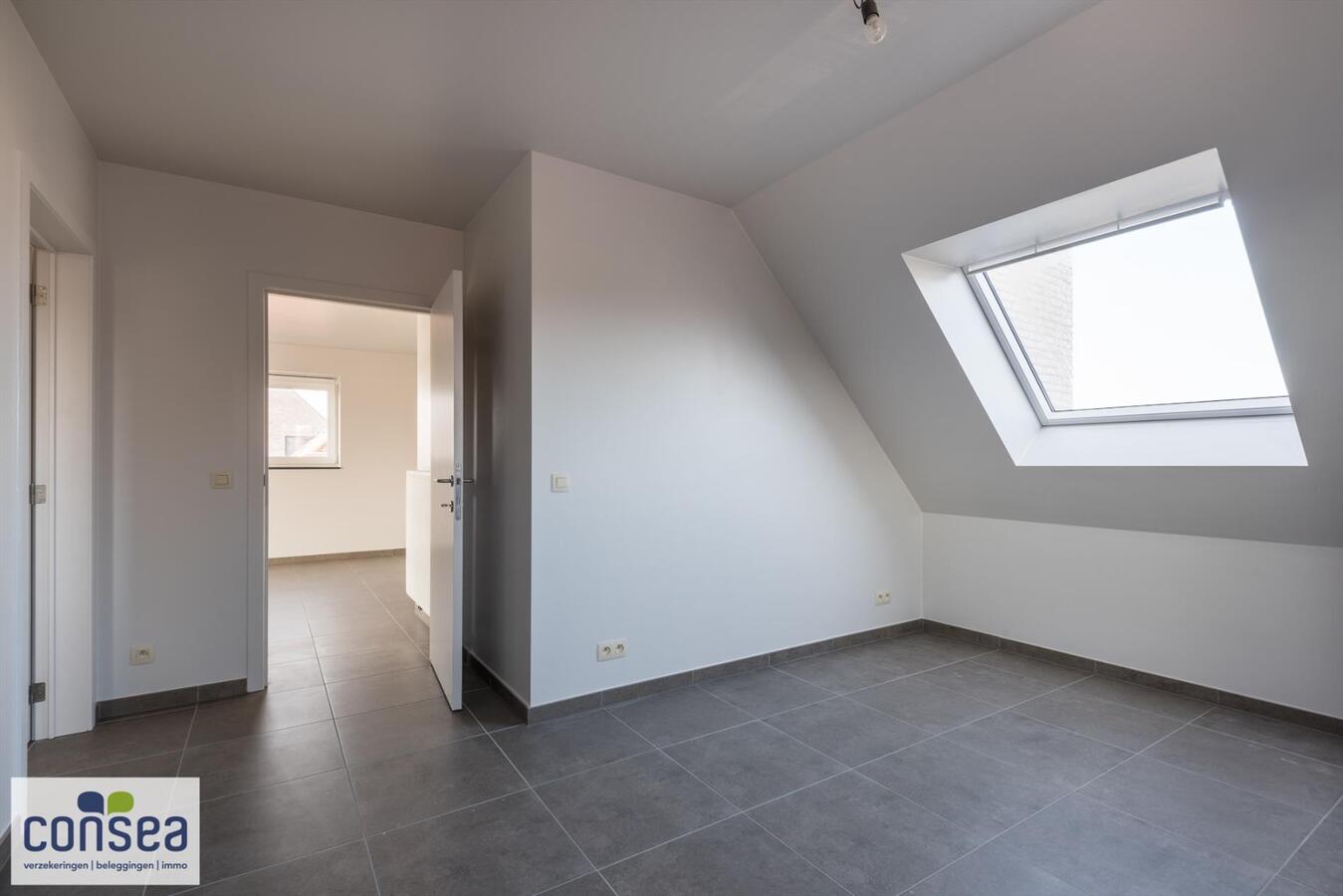 Instapklaar duplex appartement met 3 slaapkamers, inclusief parkeelplaats. 