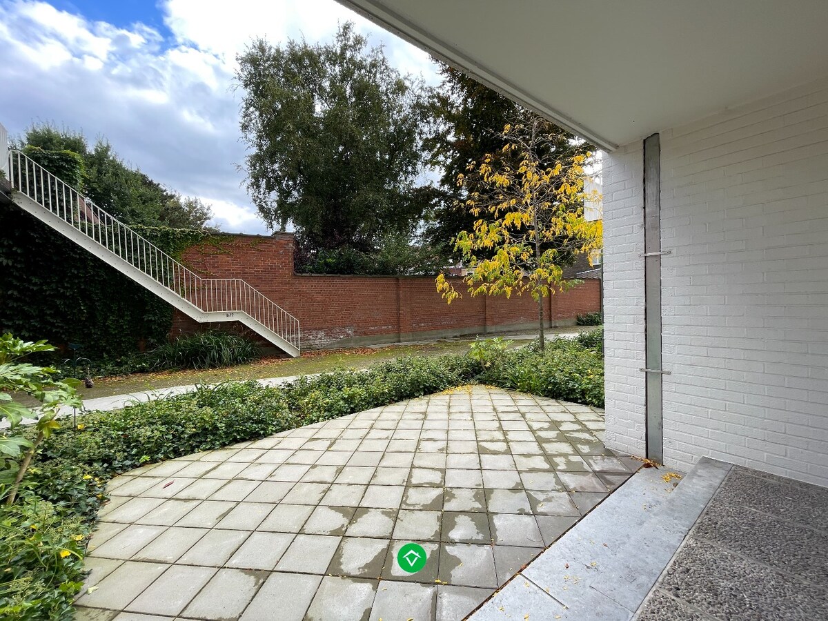 Gelijkvloers appartement met &#233;&#233;n slaapkamer te Rumbeke 