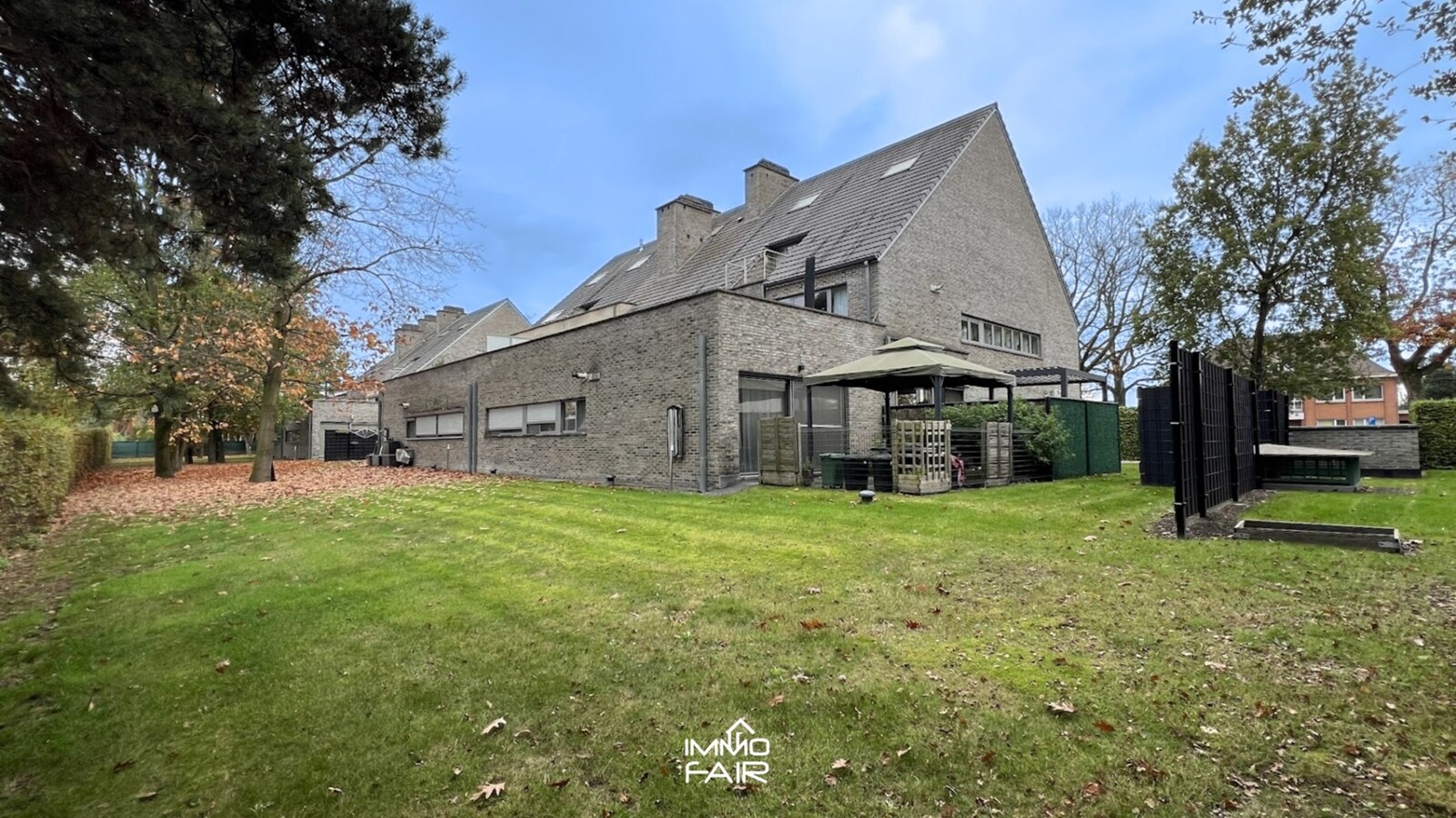 Gelijkvloers, energiezuinig appartement met 3 slaapkamers 