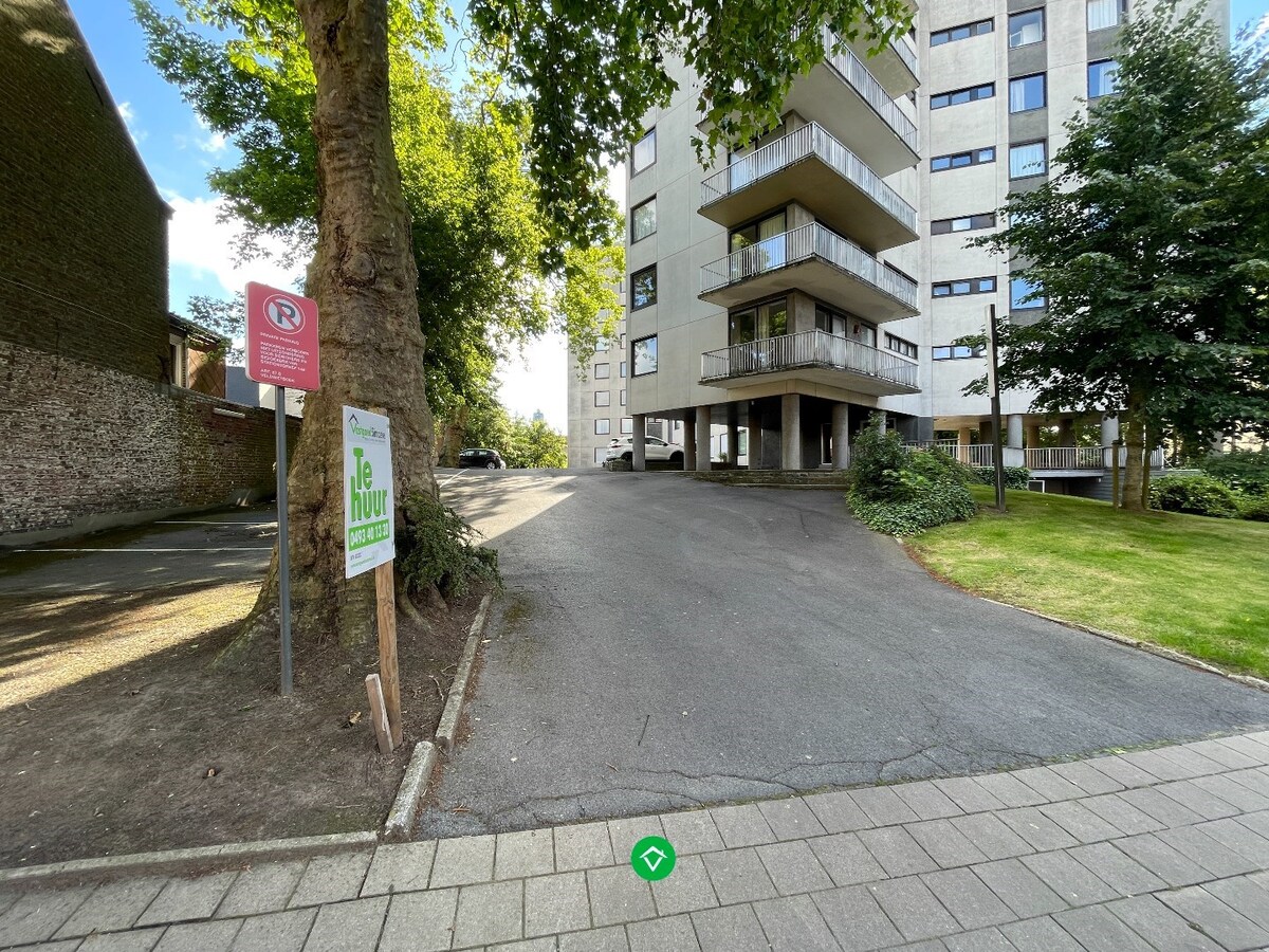 Prachtig ingericht appartement met 2 slaapkamers en terras te Roeselare 