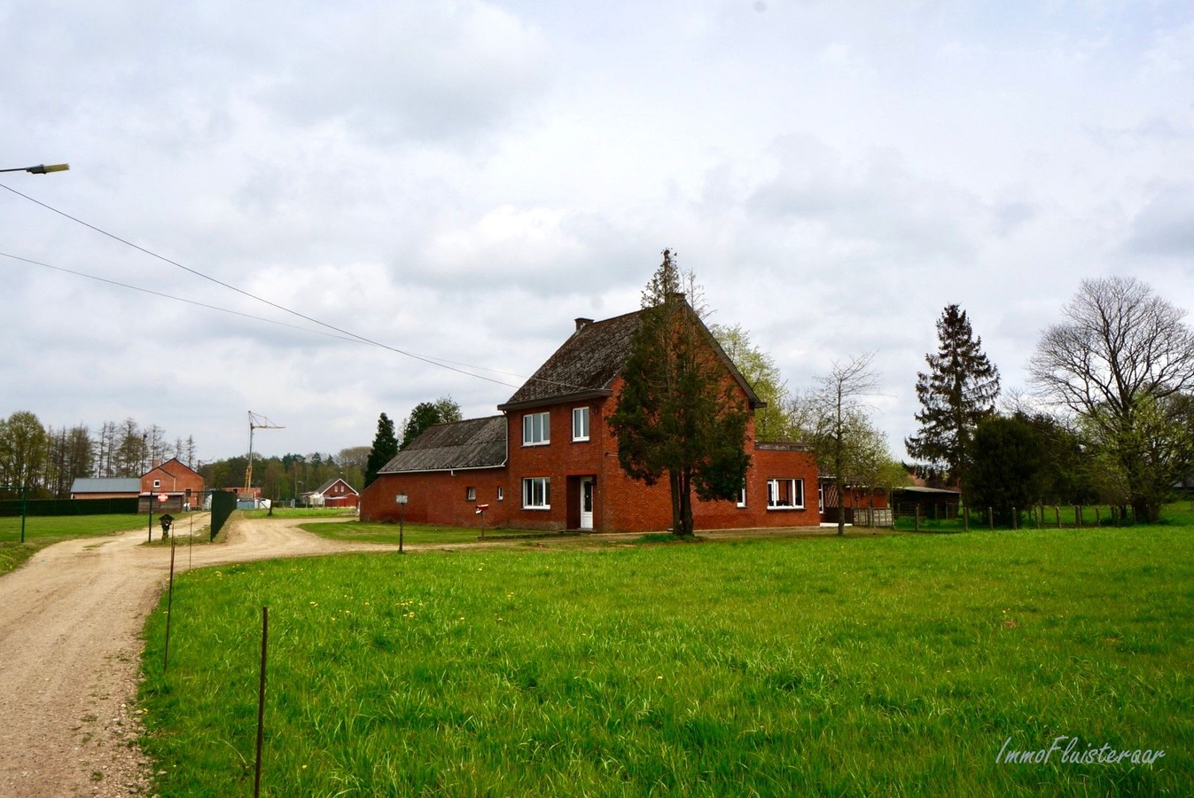 Gezellige te renoveren hoeve met stalgebouw op ca. 1ha21a te Paal 