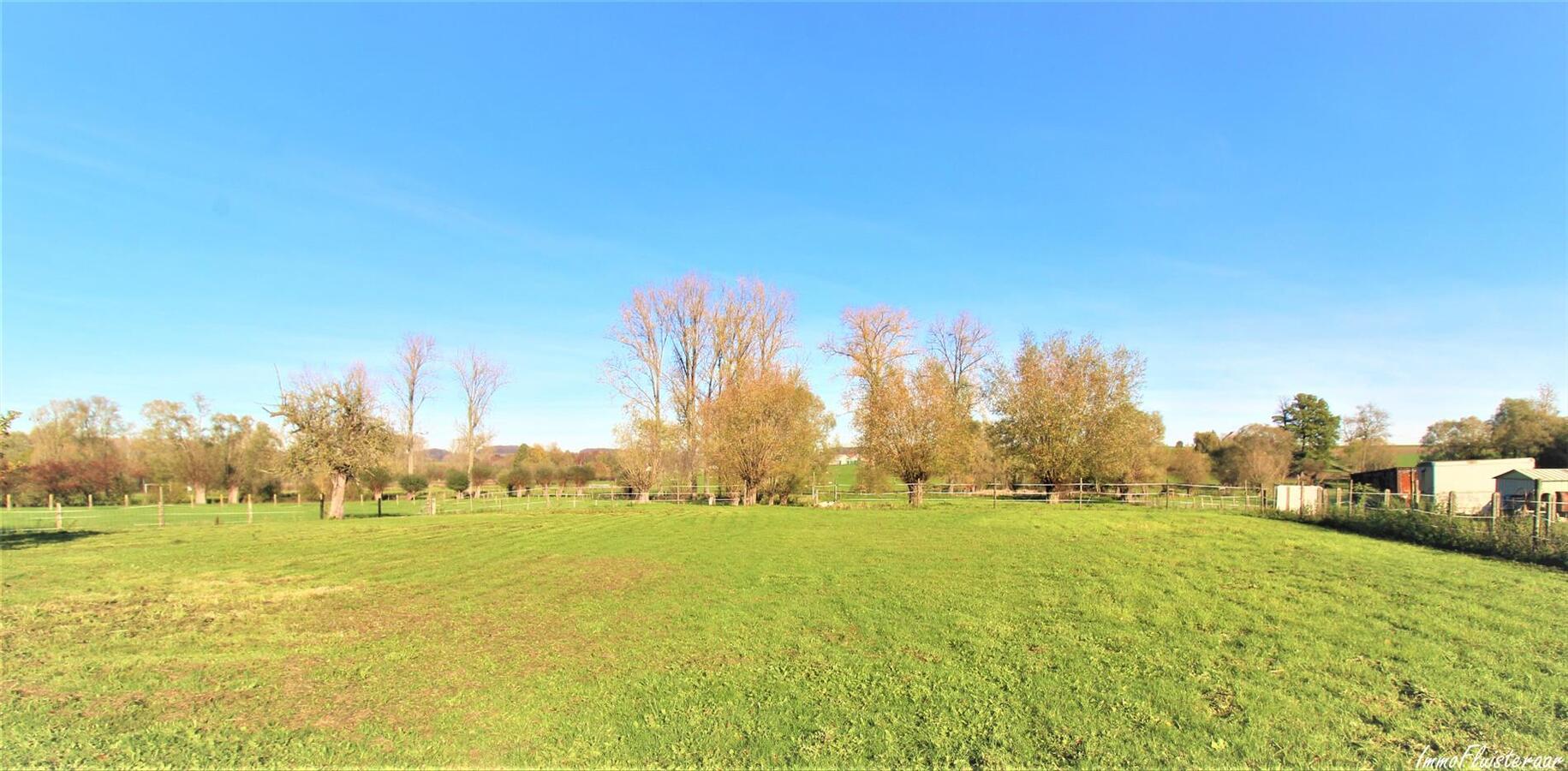 EN OPTION - Maison avec annexes et pr&#233;s sur environ 1ha &#224; Tollembeek/Galmaarden (Brabant Flamand) 