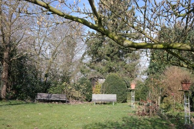 Verrassend ruim en rustig gelegen landhuis met extra wooneenheid. 