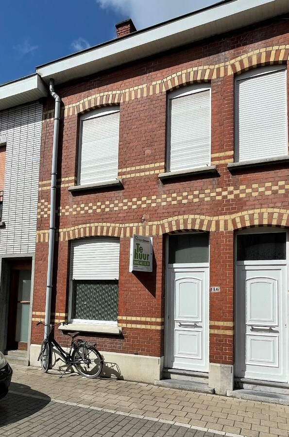 Woning met 2 slaapkamers en tuin te Roeselare 