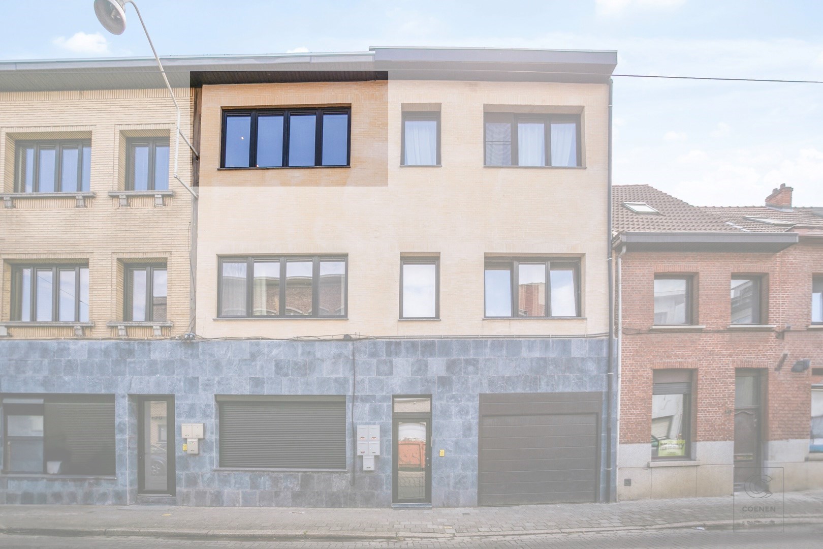 Prachtig gerenoveerd (gemeubeld!) appartement met 2 slpk&#39;s en een bew. opp. van ca. 70 m&#178; 