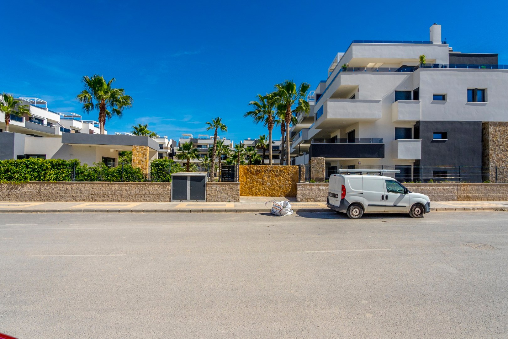 Super Ster Aanbieding! Volledig ingericht nieuw appartement aan de Costa Blanca 