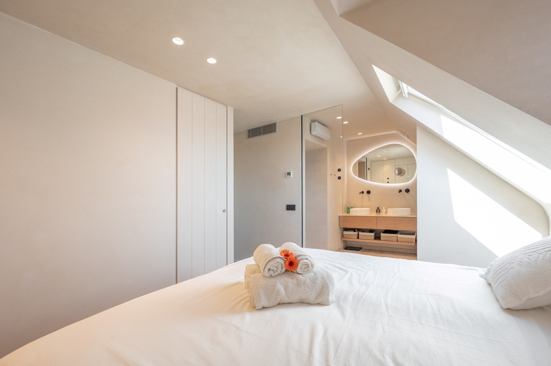 Luxe duplex dakappartement met zonneterrassen  in hartje Knokke 