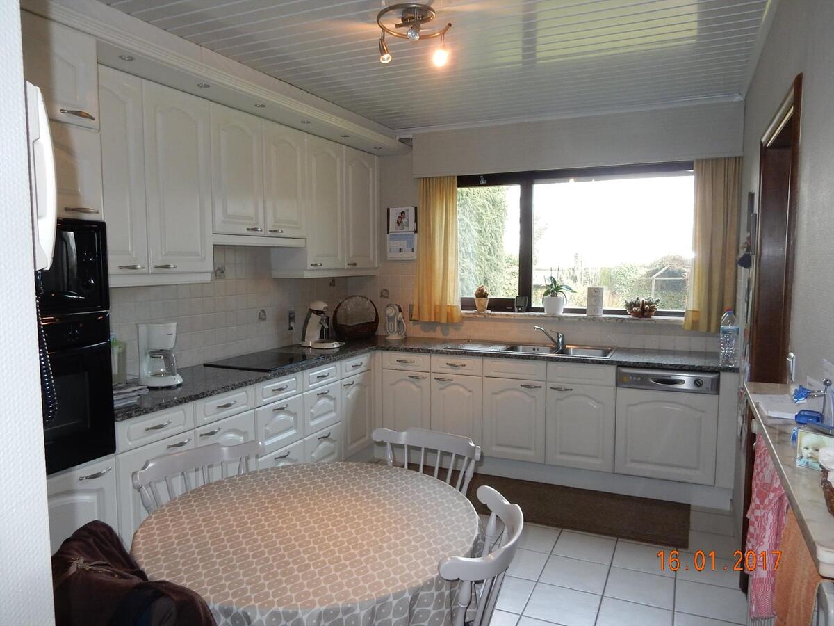 TE KOOP: ALLEENSTAANDE WONING OP TOPLOCATIE 