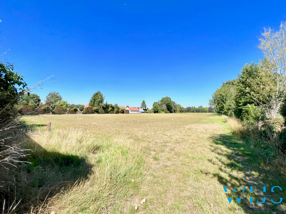 Fantastisch gelegen woonhuis op 1430m&#178; te Lievegem ! 