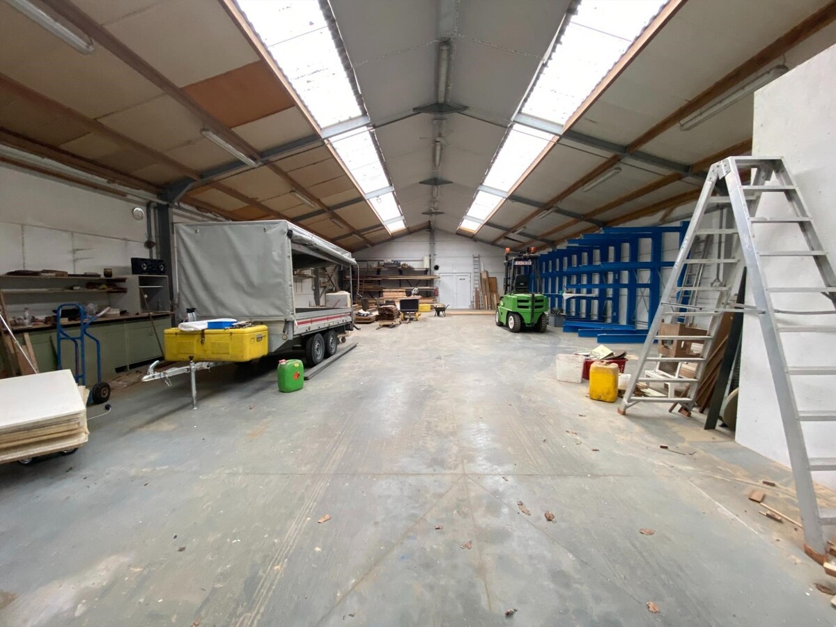 Woning met loods te Kortemark 