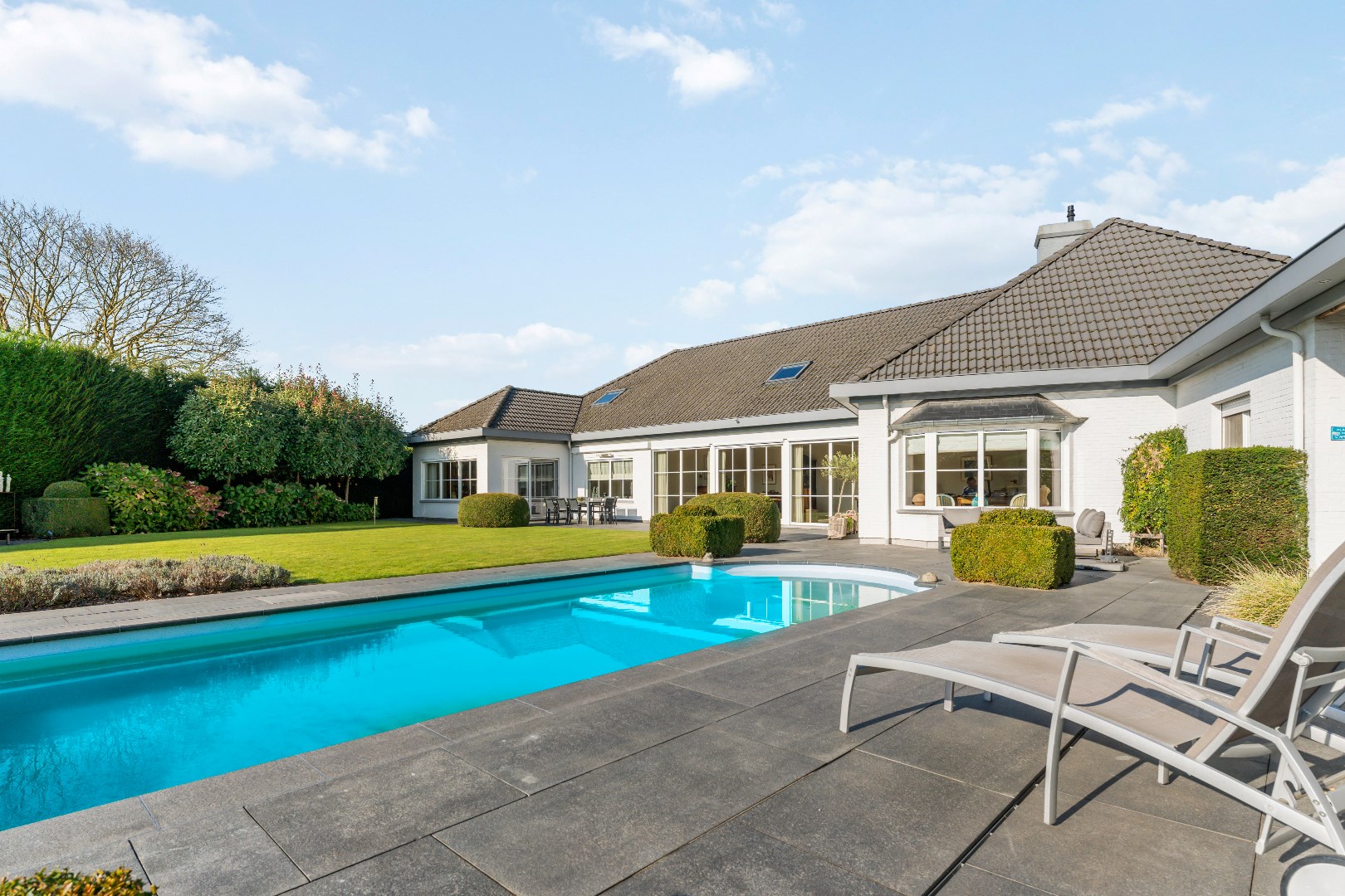 Luxueuze villa met zwembad en absolute privacy op riant perceel 