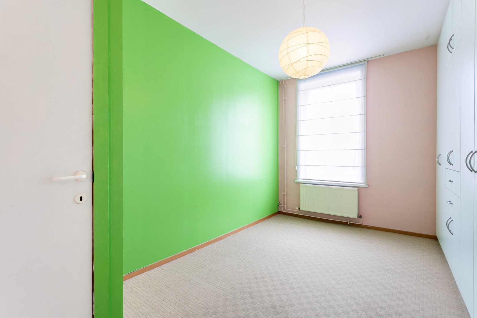 Instapklare woning met 3 slaapkamers, tuin en uitstekende ligging te Halle 