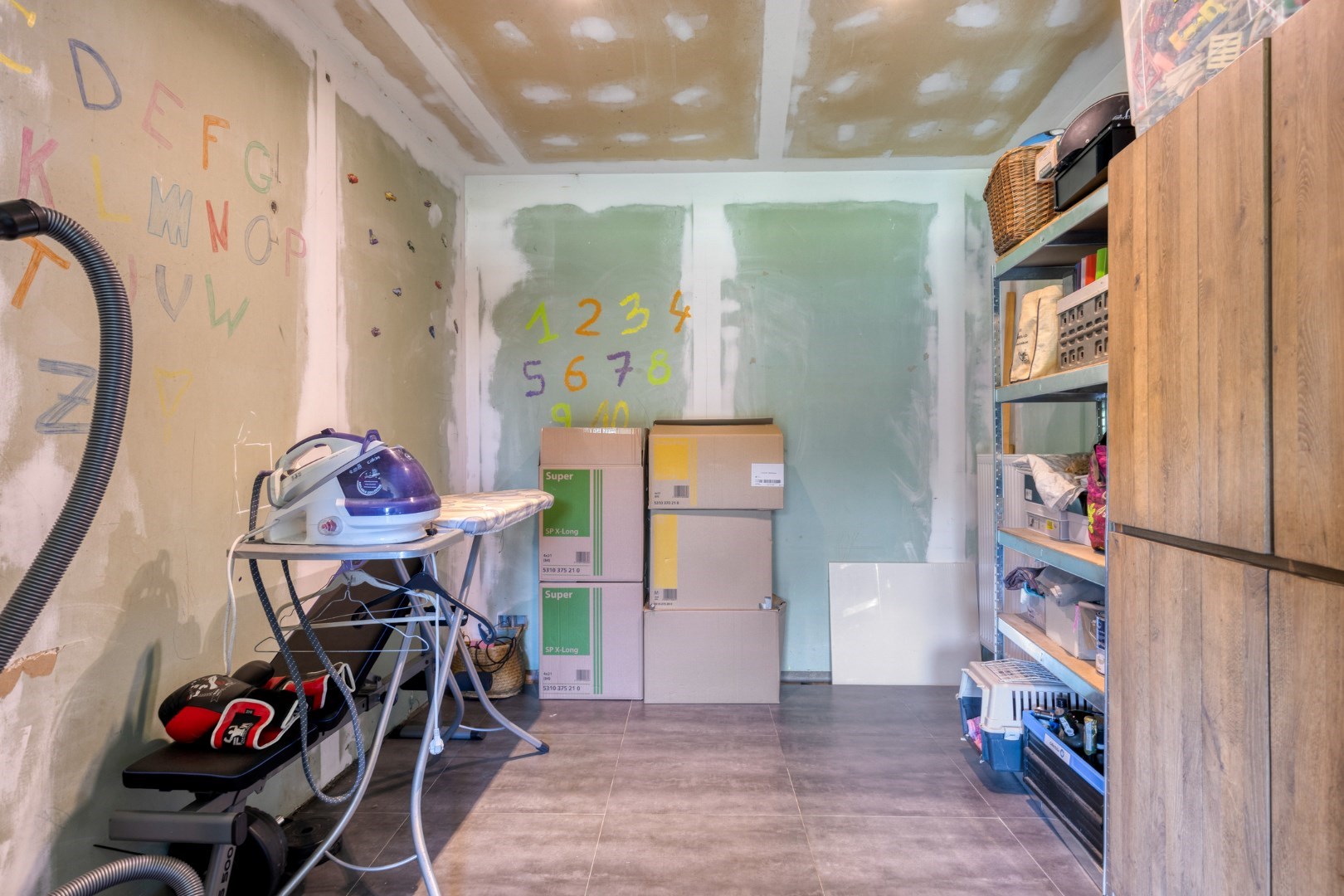 Goed gelegen open bebouwing met 4 slaapkamers en tuin in Kerkom - EPC 540 kWh/m&#178; - bewoonbare oppervlakte 238  m&#178; 