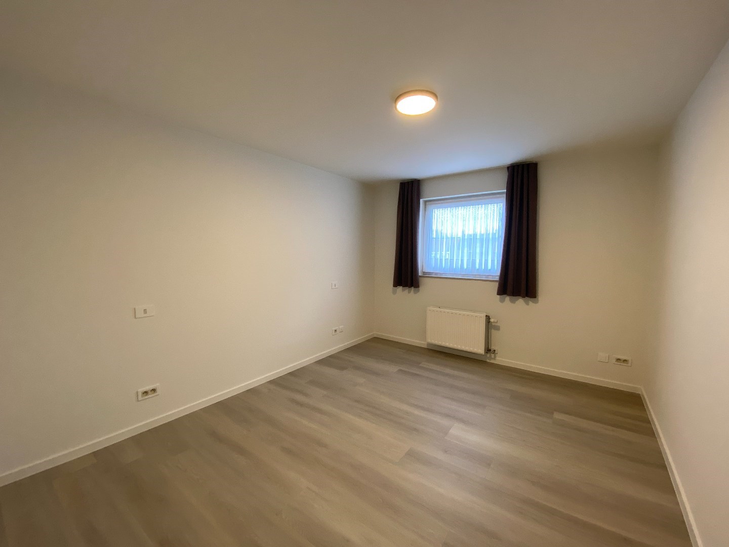 Instapklaar appartement in hartje Deerlijk! 