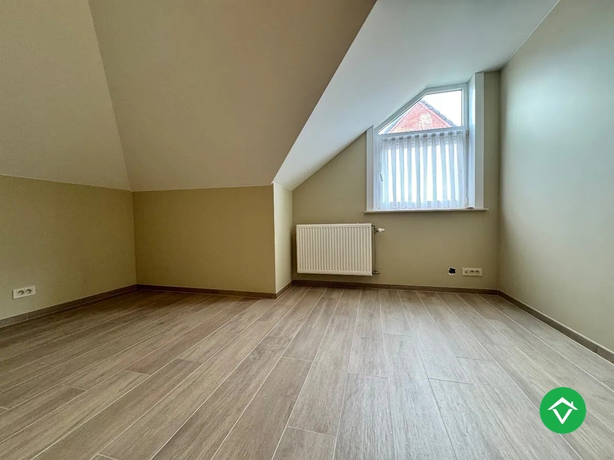 Alleenstaande woning met 3 slaapkamers en garage te Koekelare 