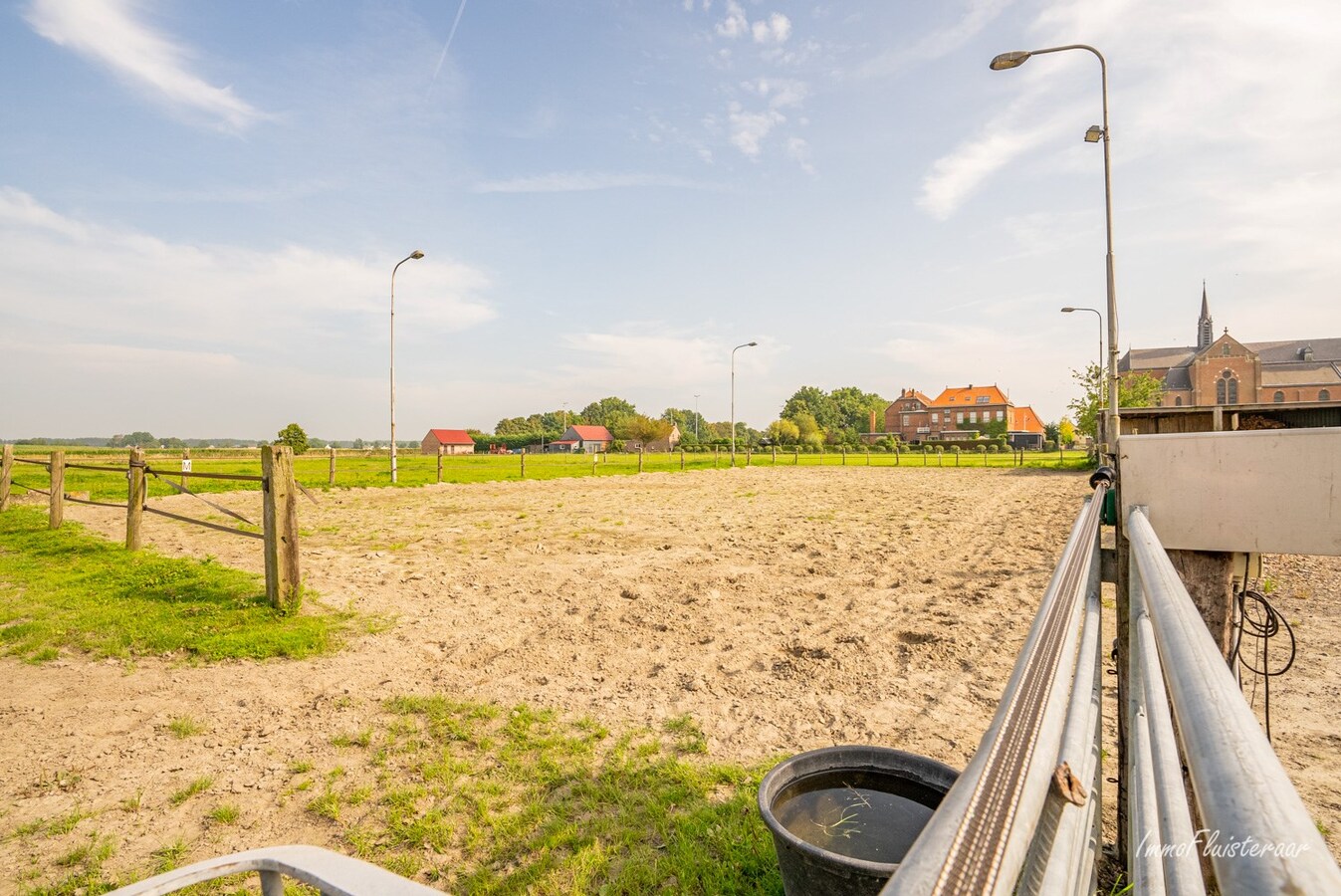 Karaktervolle eigendom met tal van professionele mogelijkheden te Zeeuws-Vlaanderen 