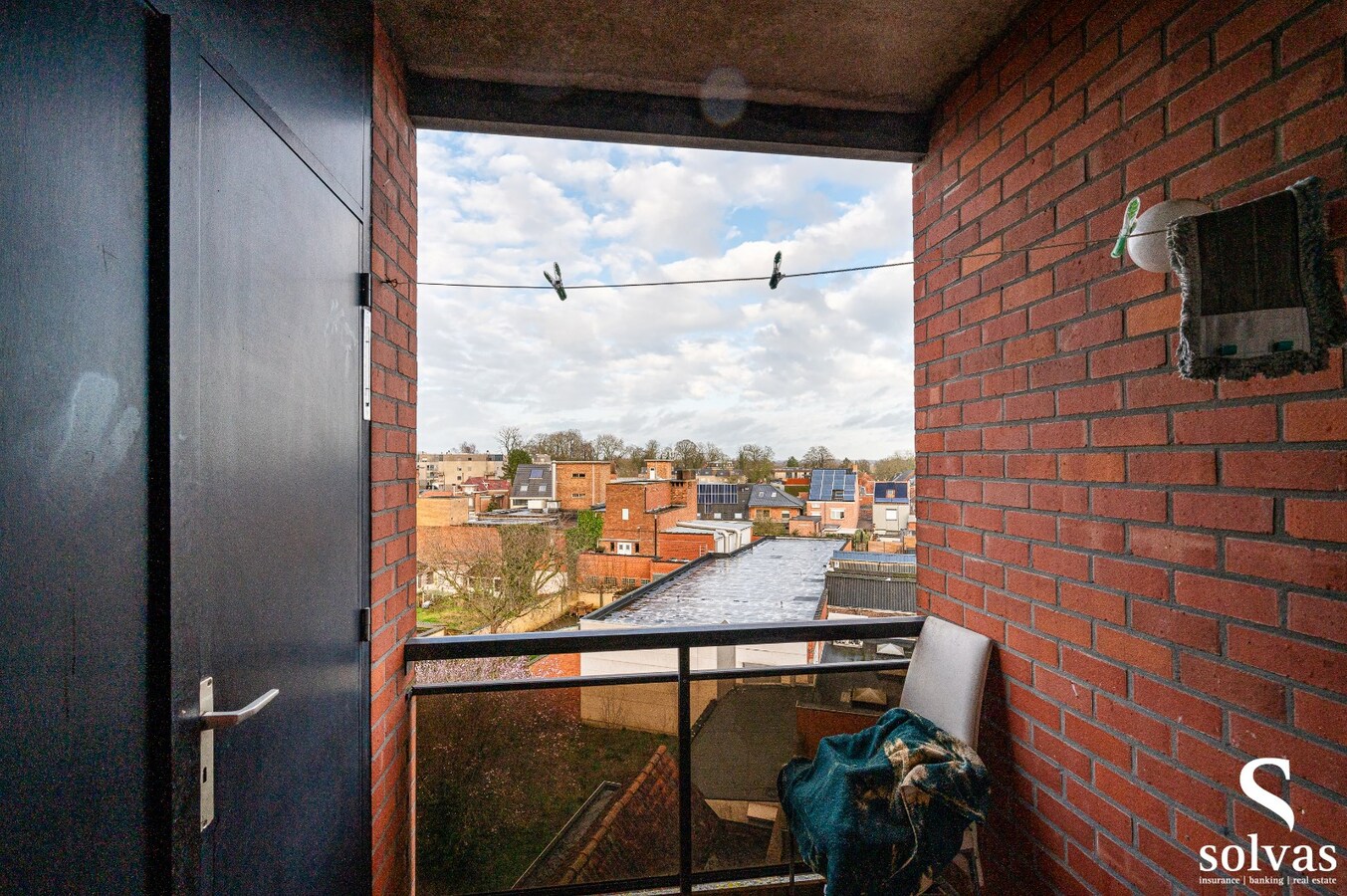 Gezellig twee slaapkamer appartement m&#233;t garage op toplocatie te centrum Aalter 