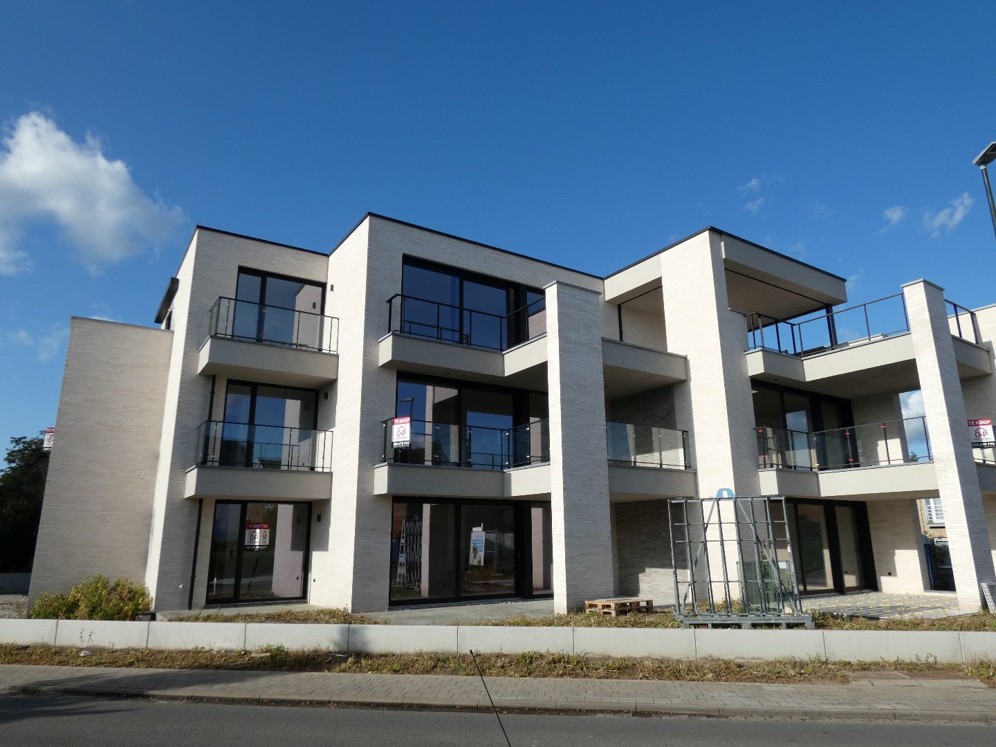 Nieuwbouw appartement (119 m&#178;), 2 (zonne)terrassen, Torhout 
